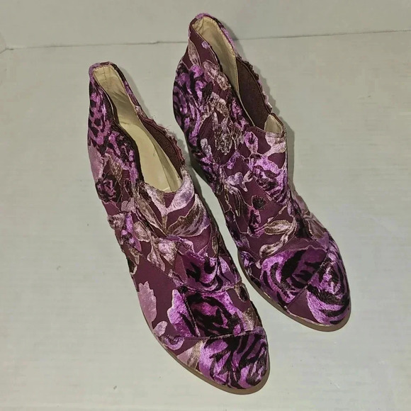 Anthropologie Billy Ella Floral Boho Pink Burn Out Velvet Booties SZ 7.5 - Picture 5 of 13